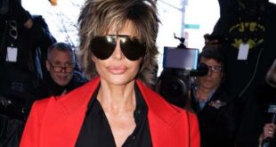 Lisa Rinna, 59, shows off her legs in a revealing playsuit with a deep neckline