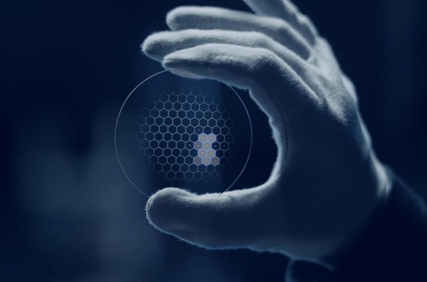 Essilor Unveils Progressive Lens Enhanced by AI Technology