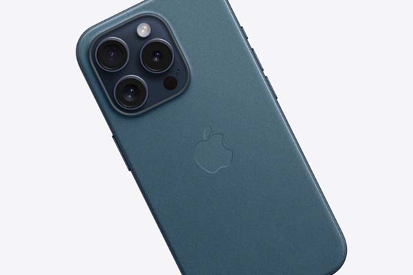 Apple's CEO Tim Cook's Unexpected Trip to China Amid a Challenging Start for iPhone 15